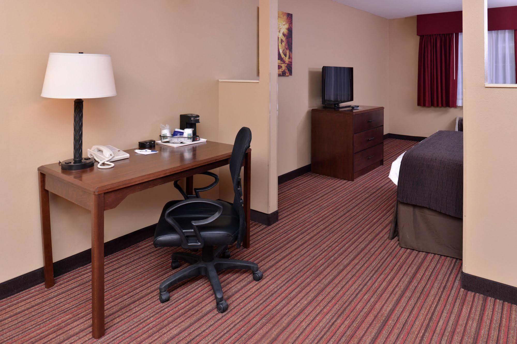 Best Western Woodland Inn Zewnętrze zdjęcie